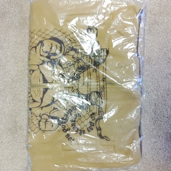 Broken Promises - Pay Attention to Me Jacket Sherpa - Picture 12 of 16